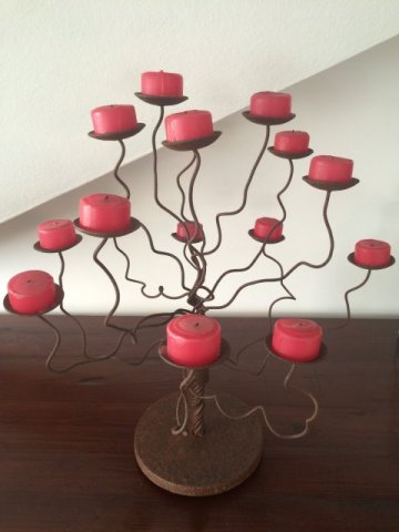 Candelabro in filo di ferro